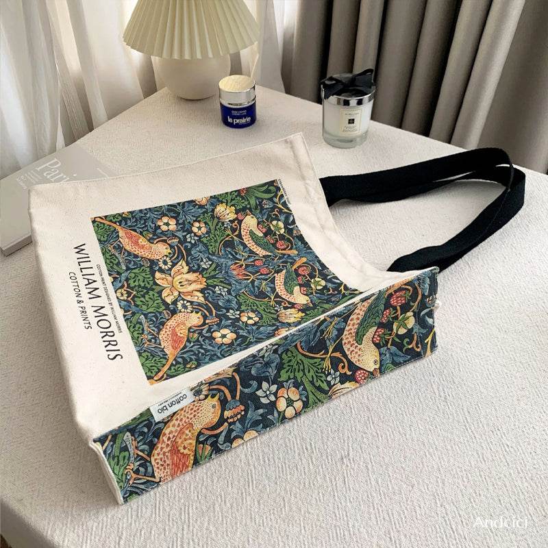 William Morris «Ο Κλέφτης της Φράουλας»