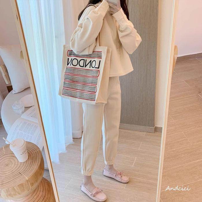 London Books with Red Covers Tote Bag with Zip - Casualruby