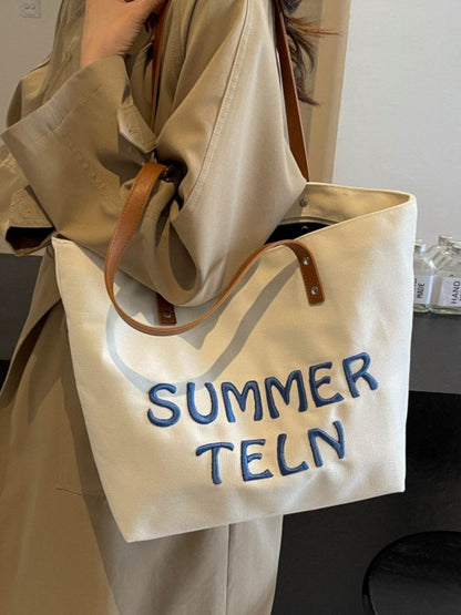 Casualruby © Embroidered letter canvas tote bag - Casualruby