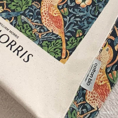 William Morris «Ο Κλέφτης της Φράουλας»