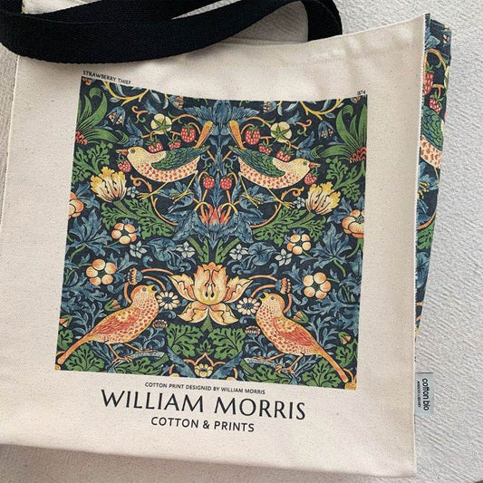 William Morris „The Strawberry Thief“